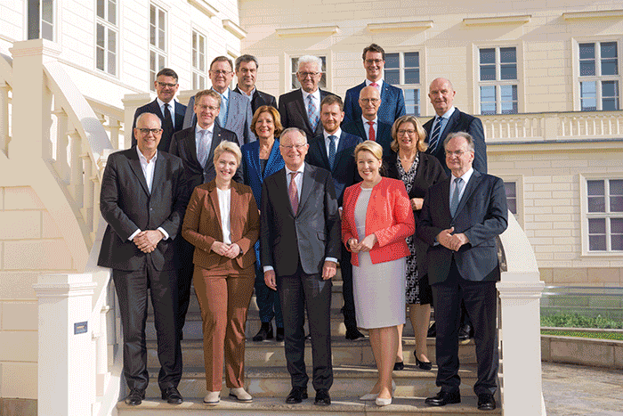 GIF mit mehreren Bildern von der Ministerpräsidentenkonferenz im Schloss Herrenhausen in Hannover, Oktober 2022
