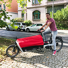 Ein Lastenfahrrad mit IT.Niedersachsen für den Vor-Ort-Service.